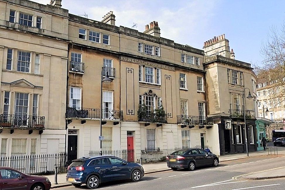 1 bed flat for sale in Cleveland Place West, Bath BA1, £180,000