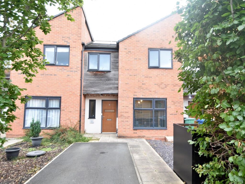3 bed town house for sale in Ingham Place, Bury BL9, £190,000