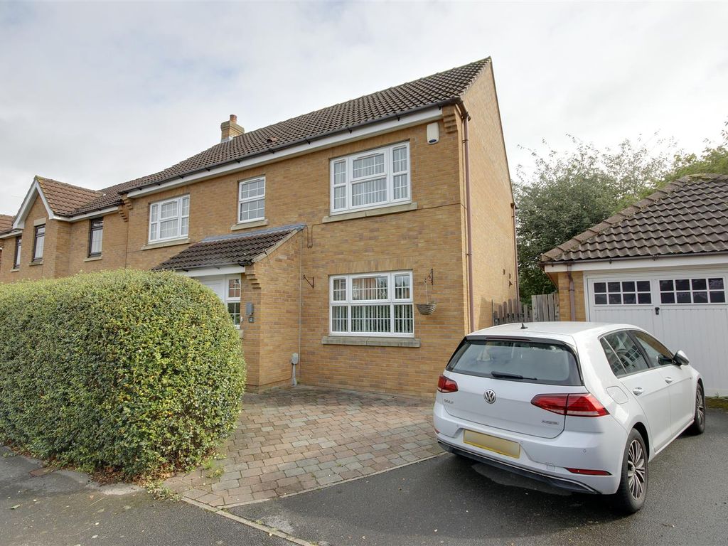 4 bed detached house for sale in Hazel Court, Brough HU15, £335,000