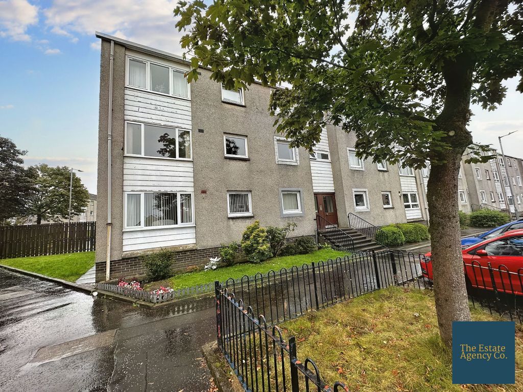 2 bed flat for sale in Carbost Street, Glasgow G23, £79,000