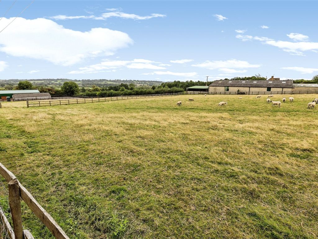 2 bed bungalow for sale in Chapel Lane, Little Bourton, Banbury, Oxfordshire OX17, £325,000