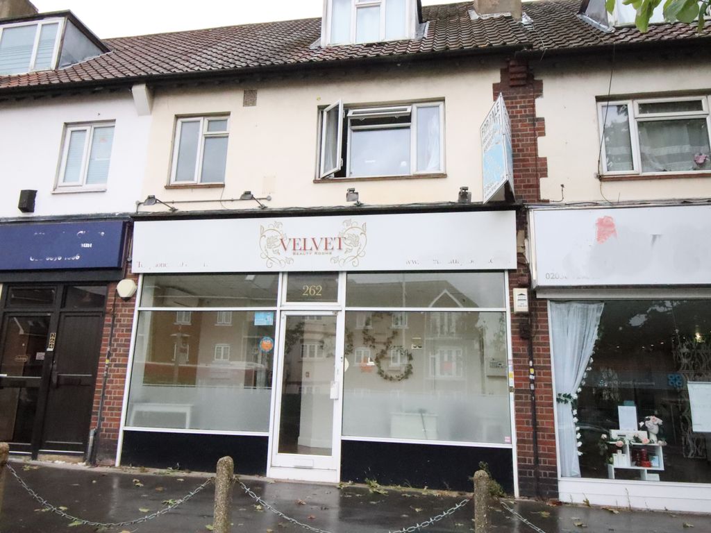 Retail premises for sale in Wickham Road, Croydon CR0, £500,000