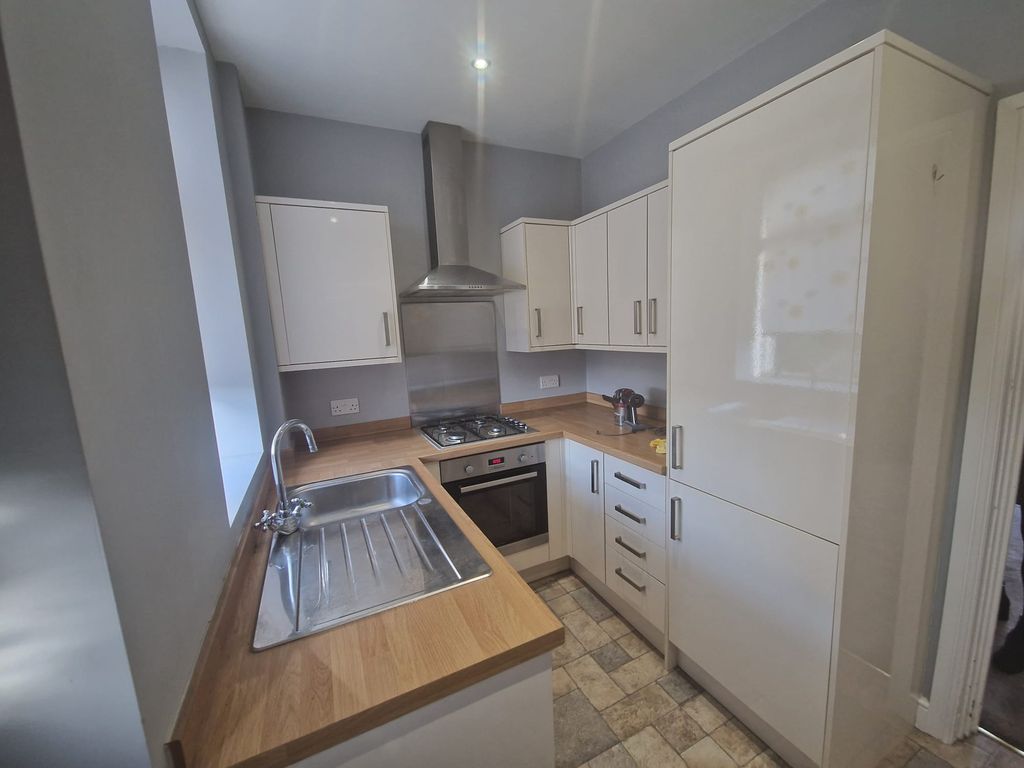 1 bed terraced house for sale in School Street, Moldgreen, Huddersfield HD5, £110,000