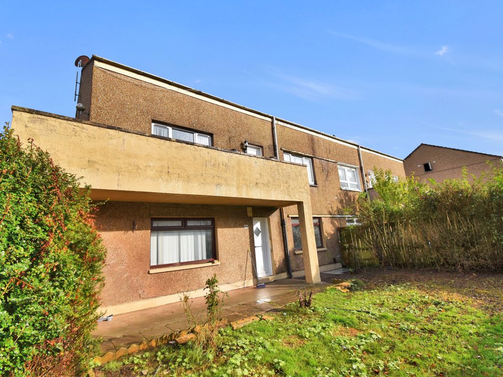 3 bed flat for sale in Hollybush Road, Glasgow G52, £90,000