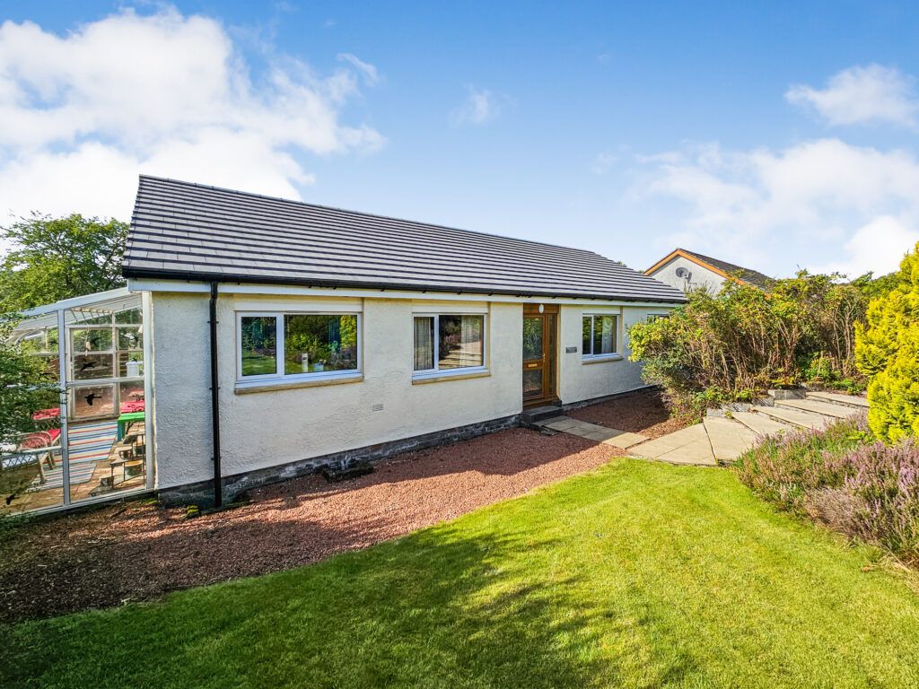 4 bed detached bungalow for sale in 11 Kilmory Road, Lochgilphead, Argyll PA31, £250,000