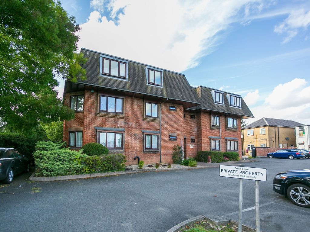 1 bed flat for sale in Dean Court, North Orbital Road, Watford, Hertfordshire WD25, £185,000