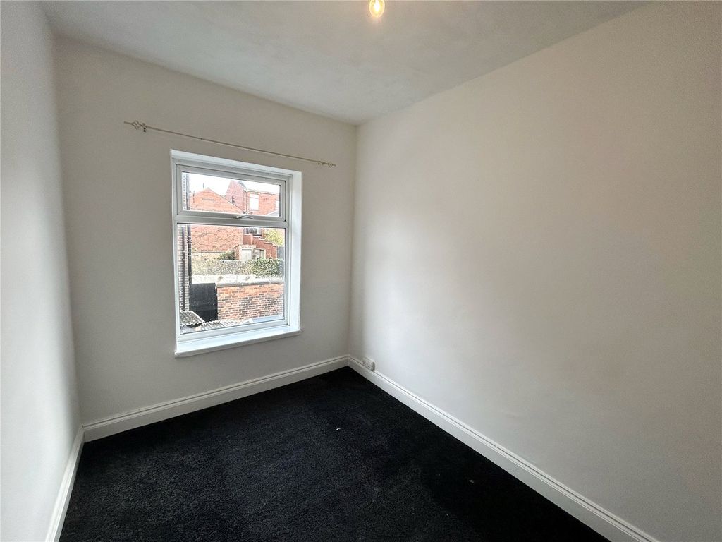 2 bed terraced house for sale in Eastbourne Street, Glodwick, Oldham OL8, £125,000