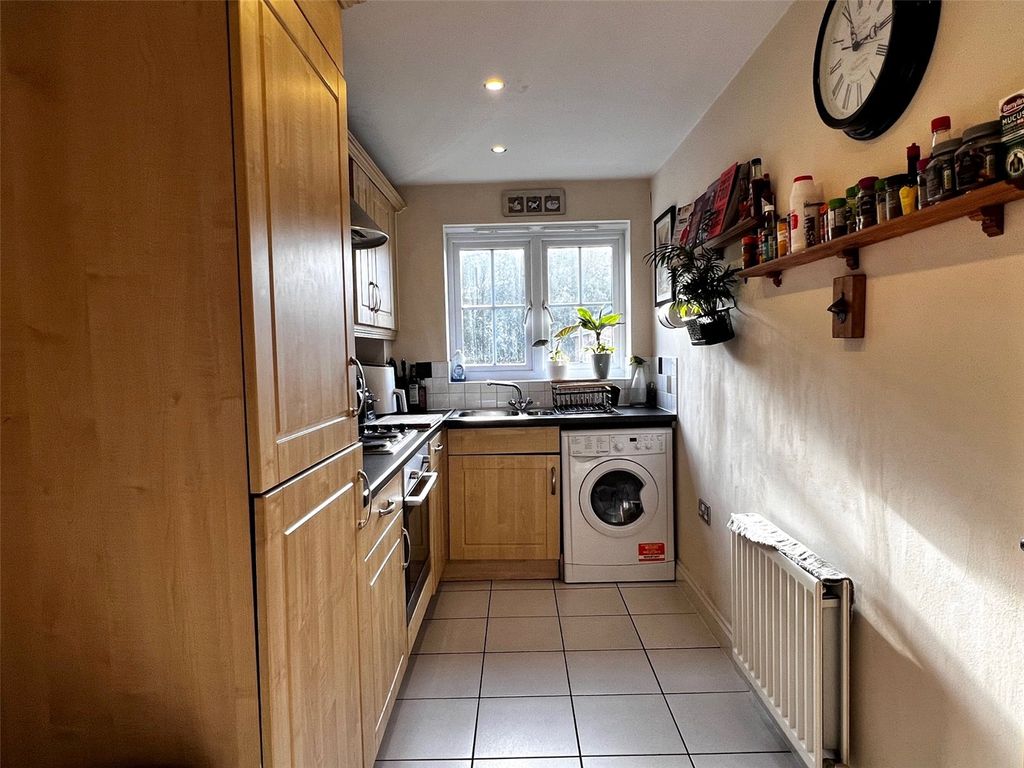 2 bed flat for sale in Firbank, Bamber Bridge, Preston, Lancashire PR5, £115,000