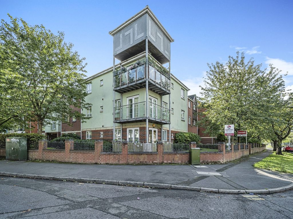 2 bed flat for sale in East Park Way, East Park, Wolverhampton WV1, £130,000