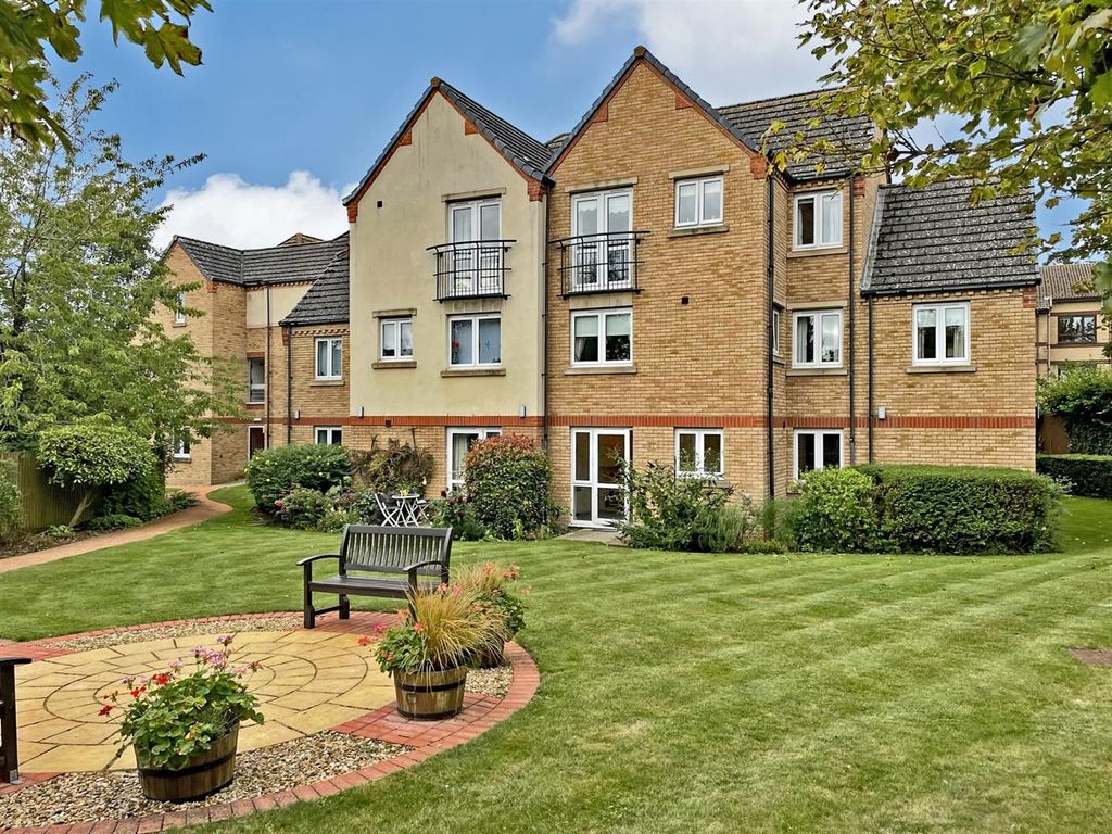 2 bed property for sale in Blackstones Court, St Georges Avenue, Stamford PE9, £140,000