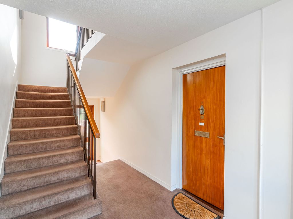 1 bed flat for sale in Wardiefield, Edinburgh EH5, £120,000
