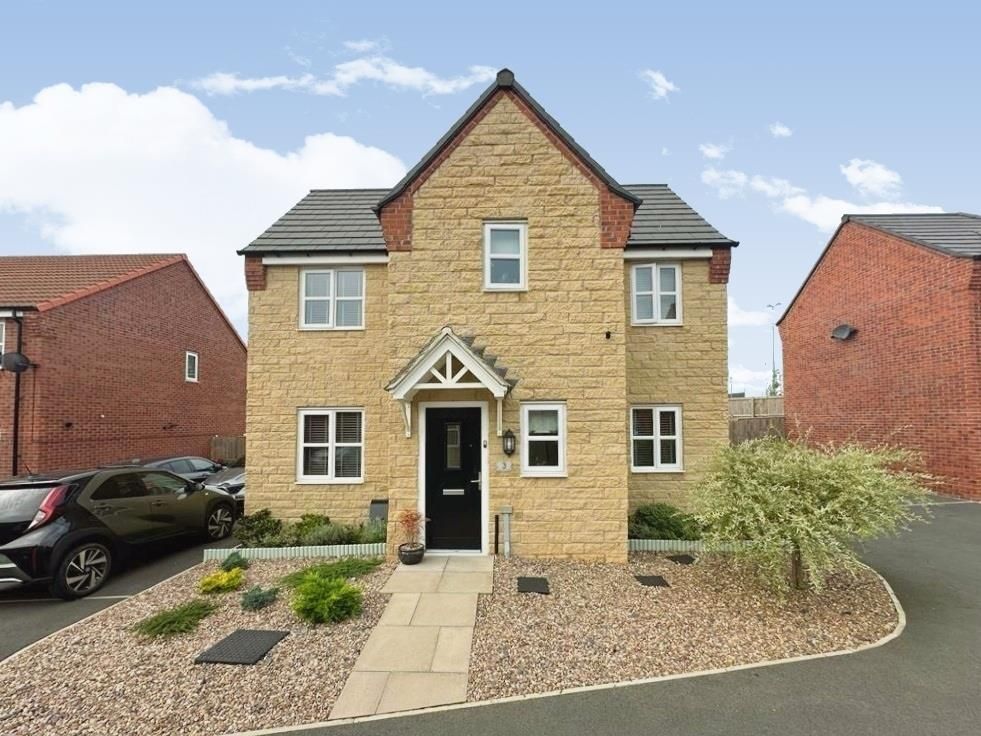 3 bed detached house for sale in Lawson Close, Bolsover, Chesterfield S44, £240,000