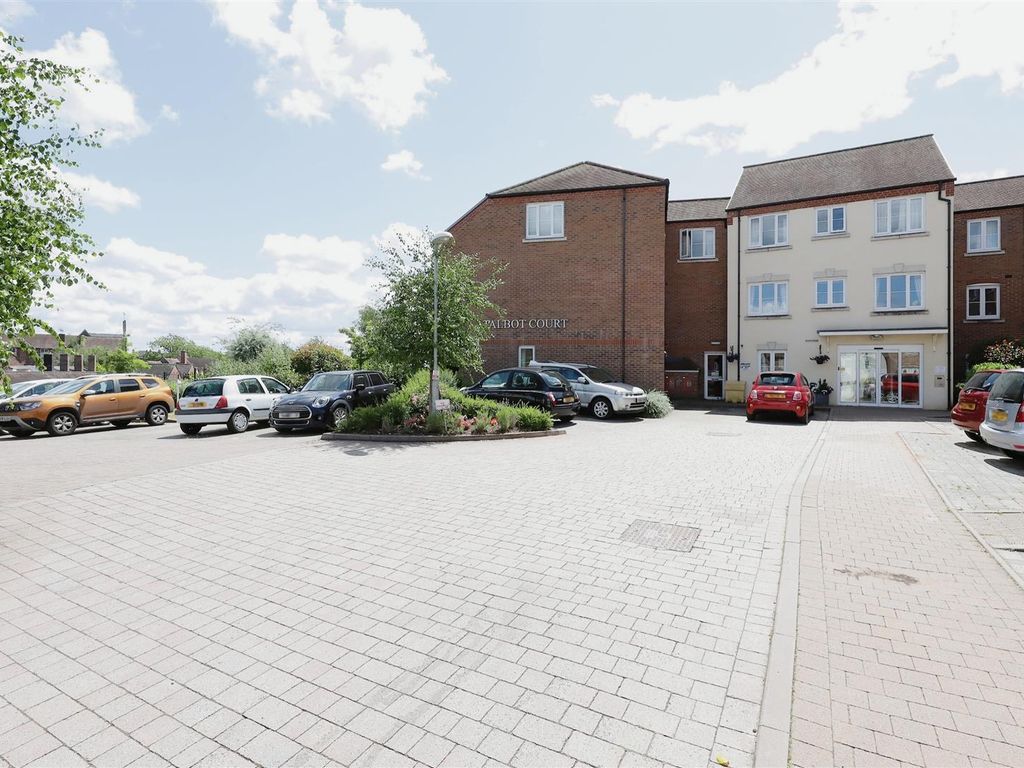 1 bed flat for sale in St. Marys Court, St. Marys Street, Bridgnorth WV16, £112,500