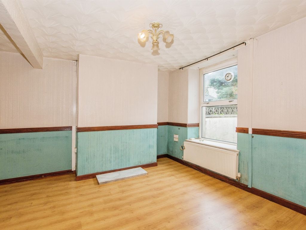 3 bed terraced house for sale in Hanbury Road, Pontnewynydd, Pontypool NP4, £120,000