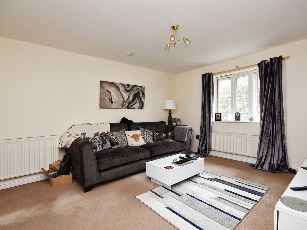 1 bed flat for sale in Malyon Close, Braintree CM7, £150,000