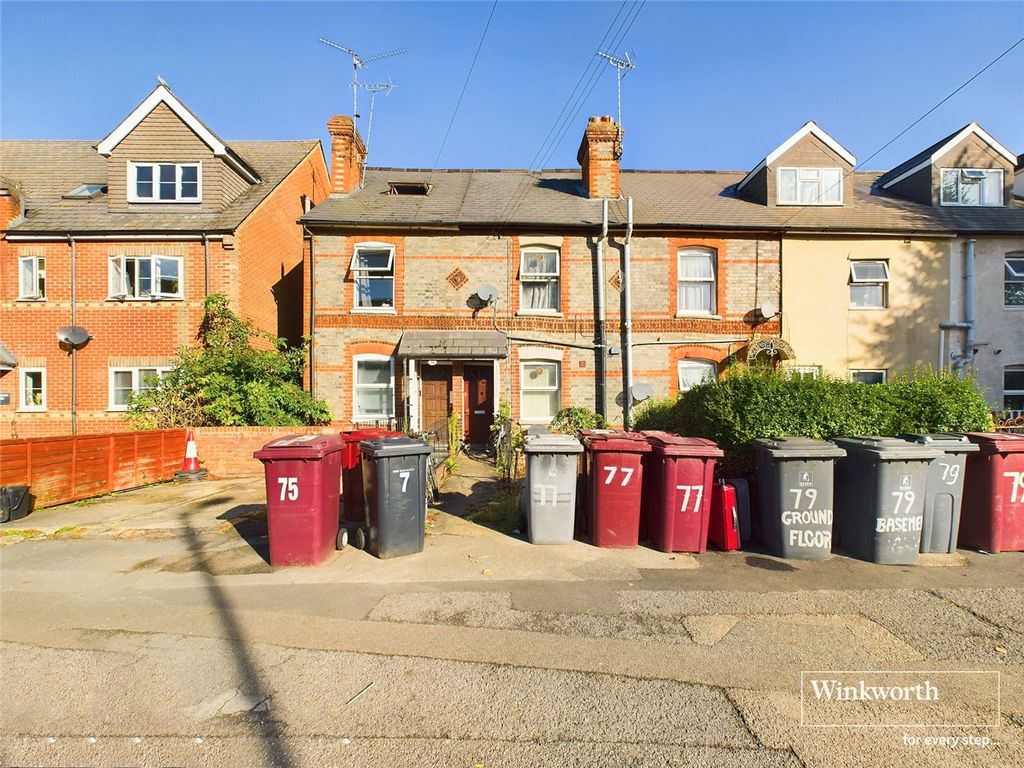 5 bed terraced house for sale in Addington Road, Reading, Berkshire RG1, £325,000