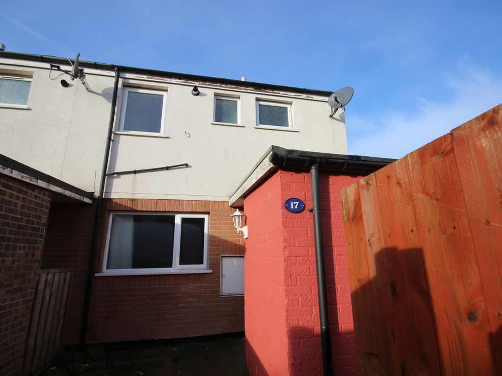 3 bed end terrace house for sale in Helvellyn Close, Bransholme, Hull HU7, £65,000