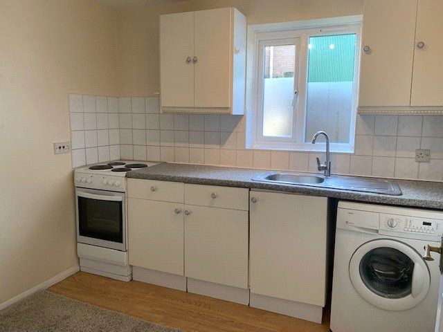 1 bed flat for sale in Brindley Close, Wembley HA0, £270,000