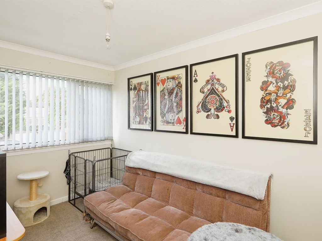 2 bed flat for sale in Craneberry Road, Birmingham B37, £125,000