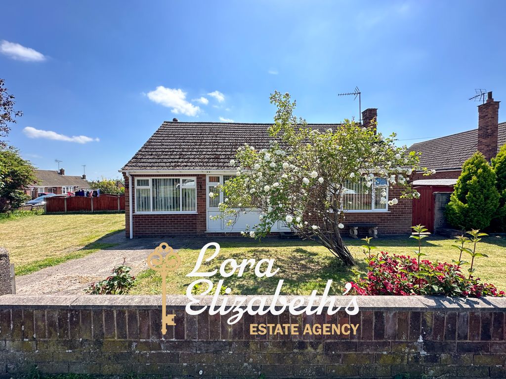 3 bed detached bungalow for sale in Clipstone Road West, Mansfield NG19, £240,000