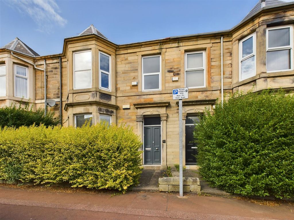 2 bed flat for sale in Exeter Street, Gateshead NE8, £129,950