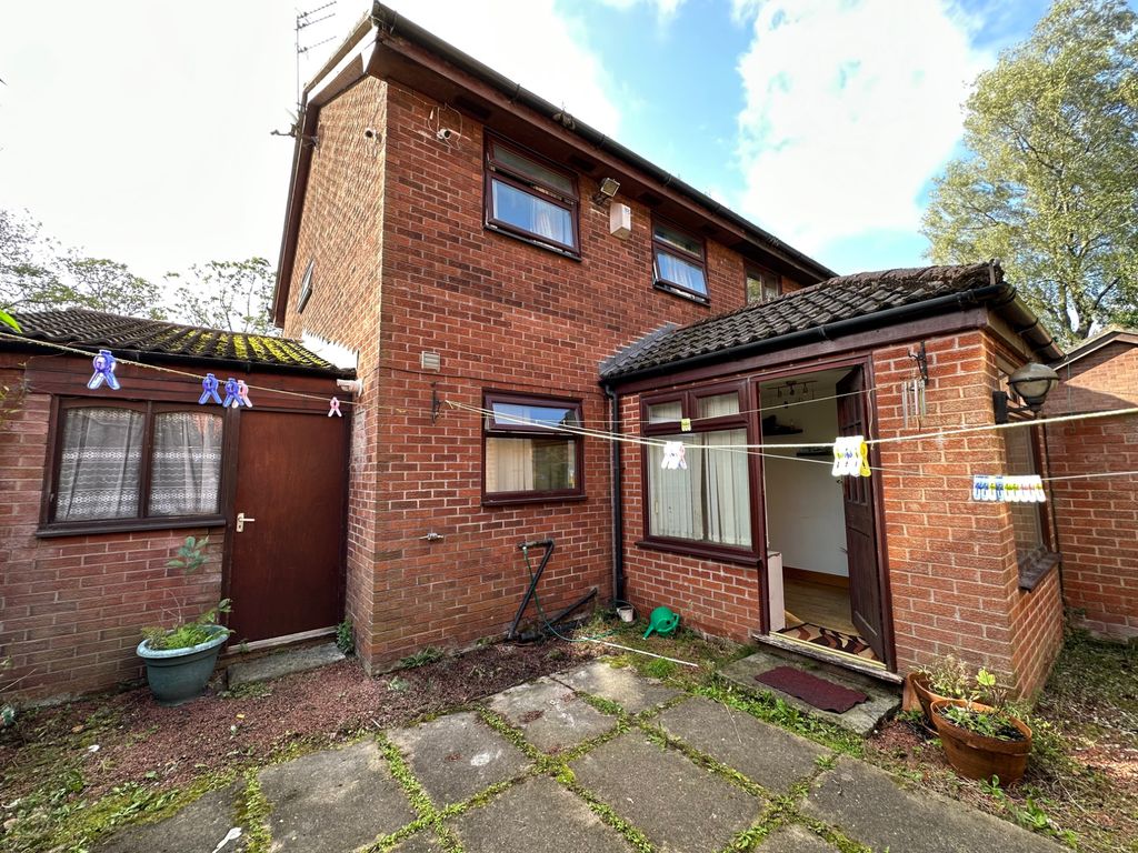 3 bed semi-detached house for sale in Paton Mews, Bolton BL3, £160,000