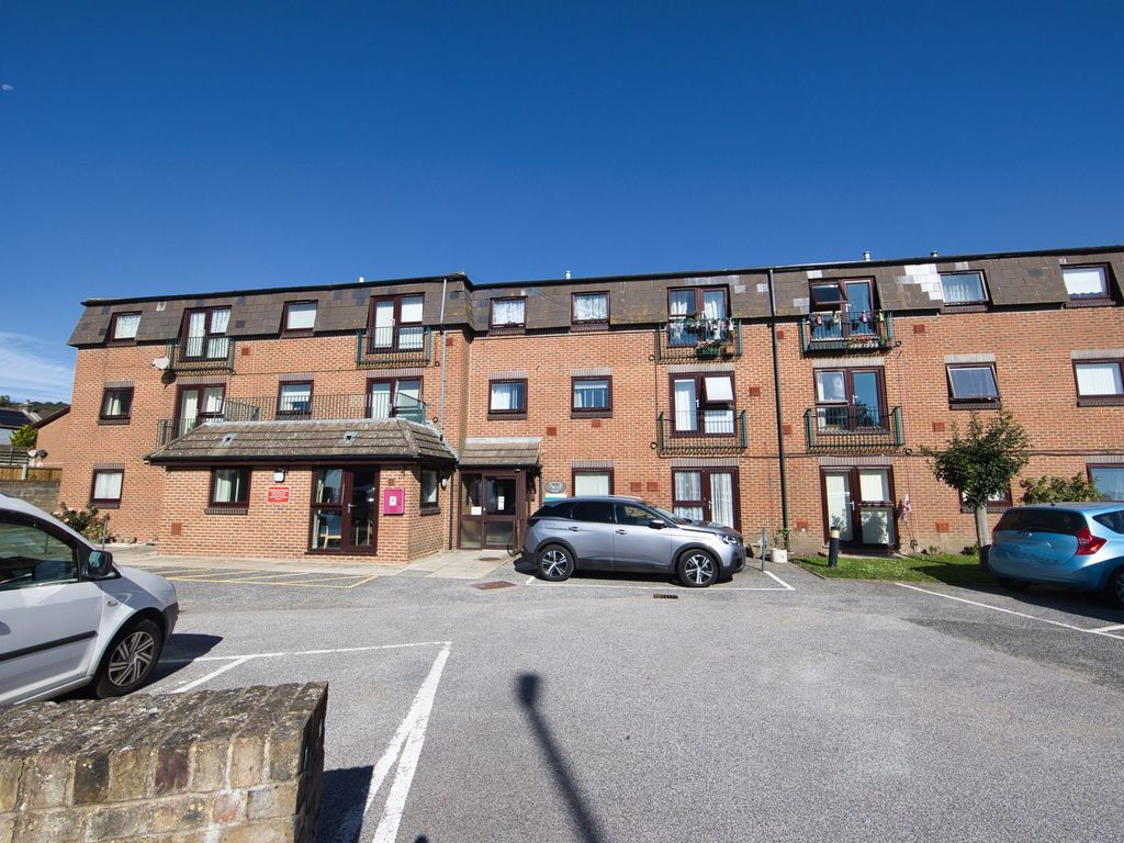 1 bed flat for sale in Coombe Valley Road, Dover CT17, £60,000