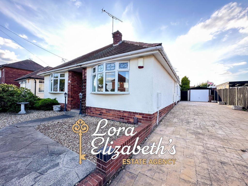 3 bed detached bungalow for sale in Dorothy Drive, Mansfield NG19, £275,000