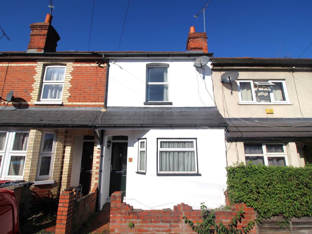2 bed terraced house for sale in Pangbourne Street, Reading RG30, £280,000