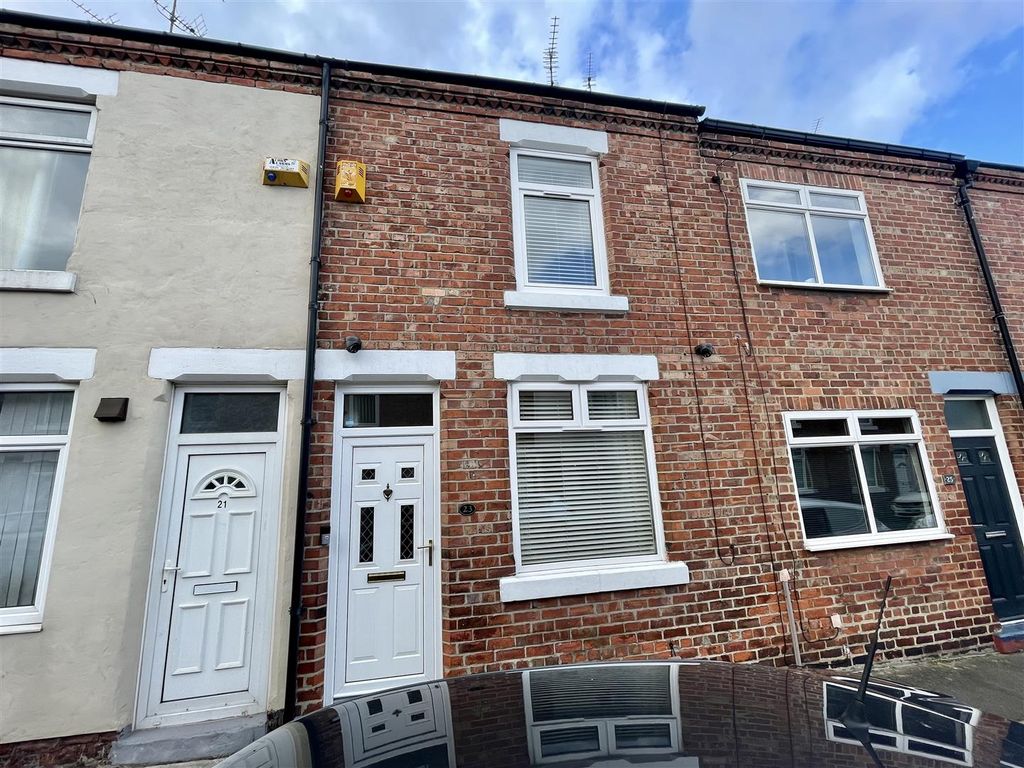 2 bed property for sale in Beaconsfield Street, Darlington DL3, £90,000