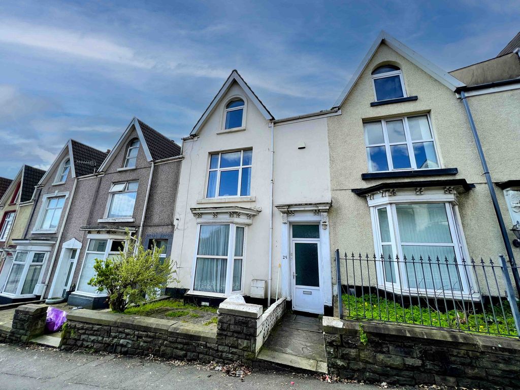 4 bed terraced house for sale in Glanmor Road, Swansea, West Glamorgan SA2, £269,999