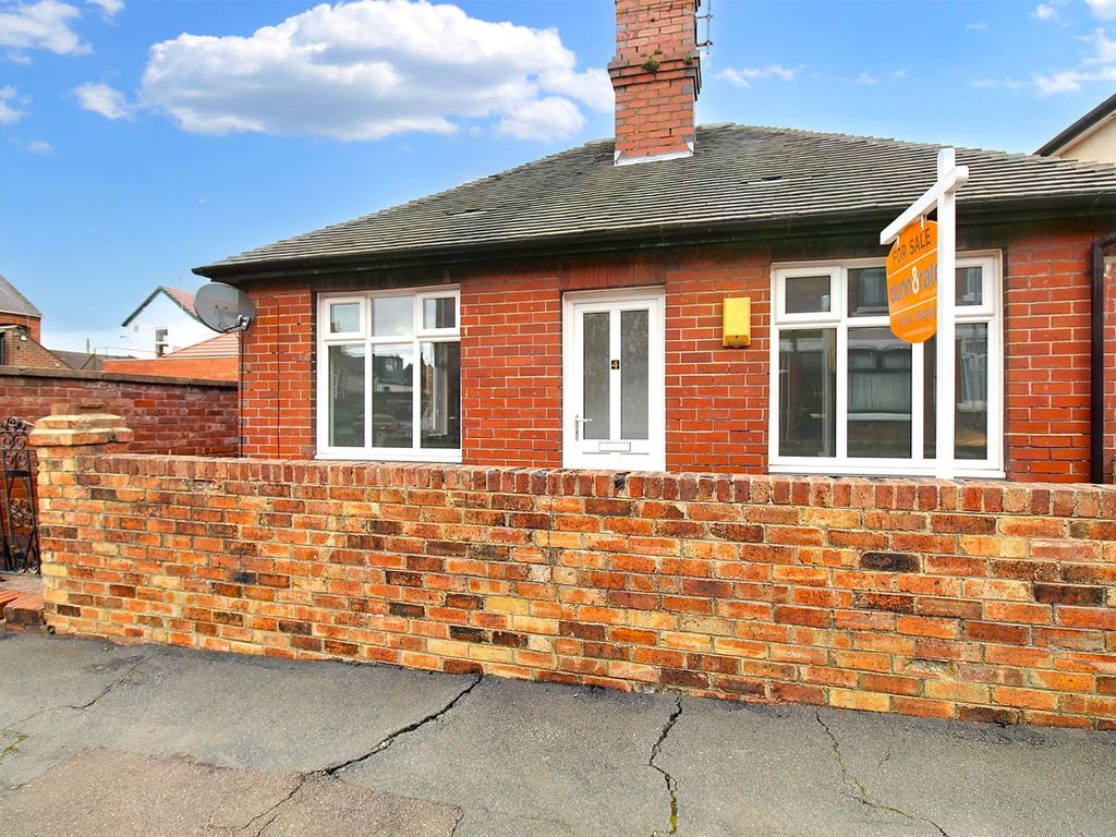 2 bed detached bungalow for sale in Felstead Street, Baddeley Green, Stoke-On-Trent ST2, £135,000