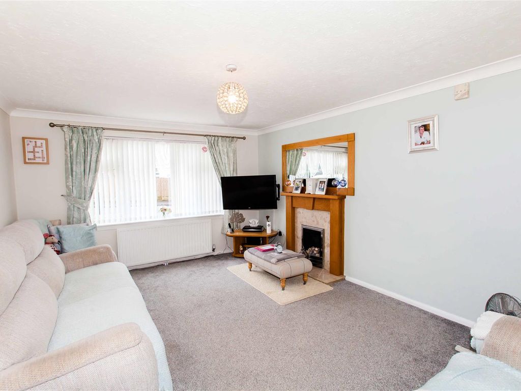 2 bed detached bungalow for sale in Cherry Tree Close, Bolsover, Chesterfield S44, £189,950