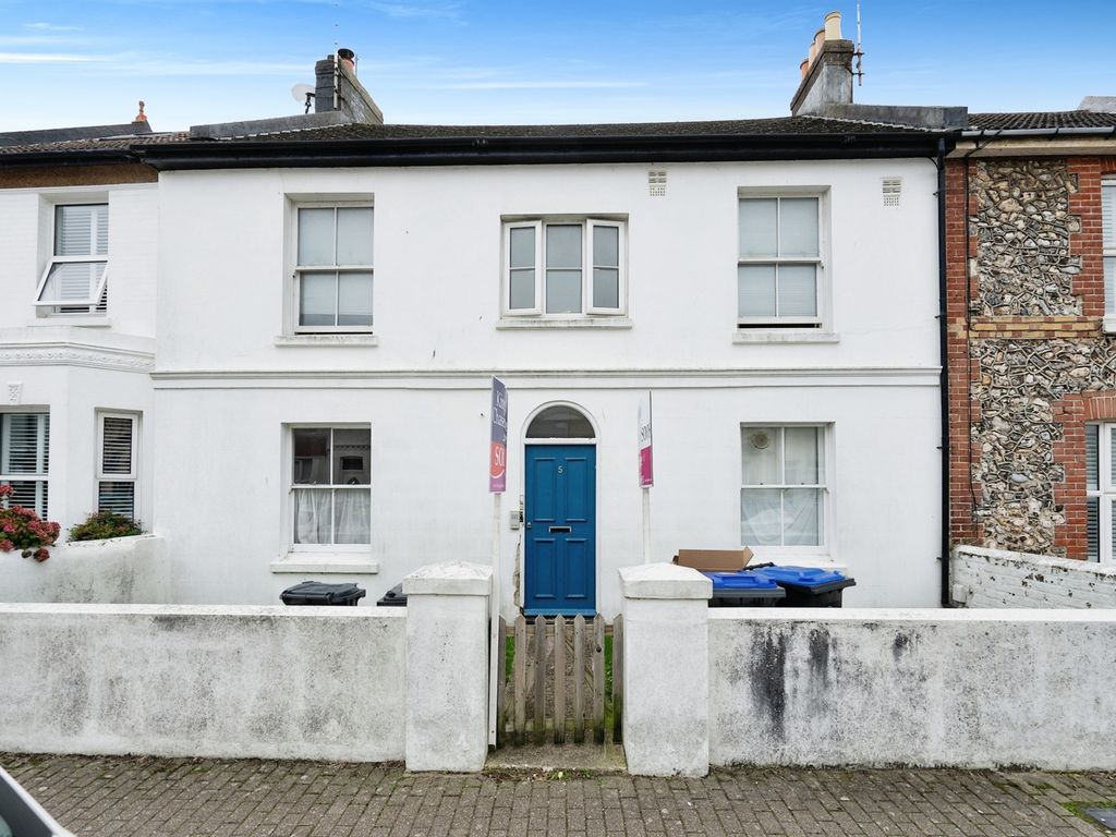 1 bed flat for sale in Milton Street, Worthing BN11, £100,000
