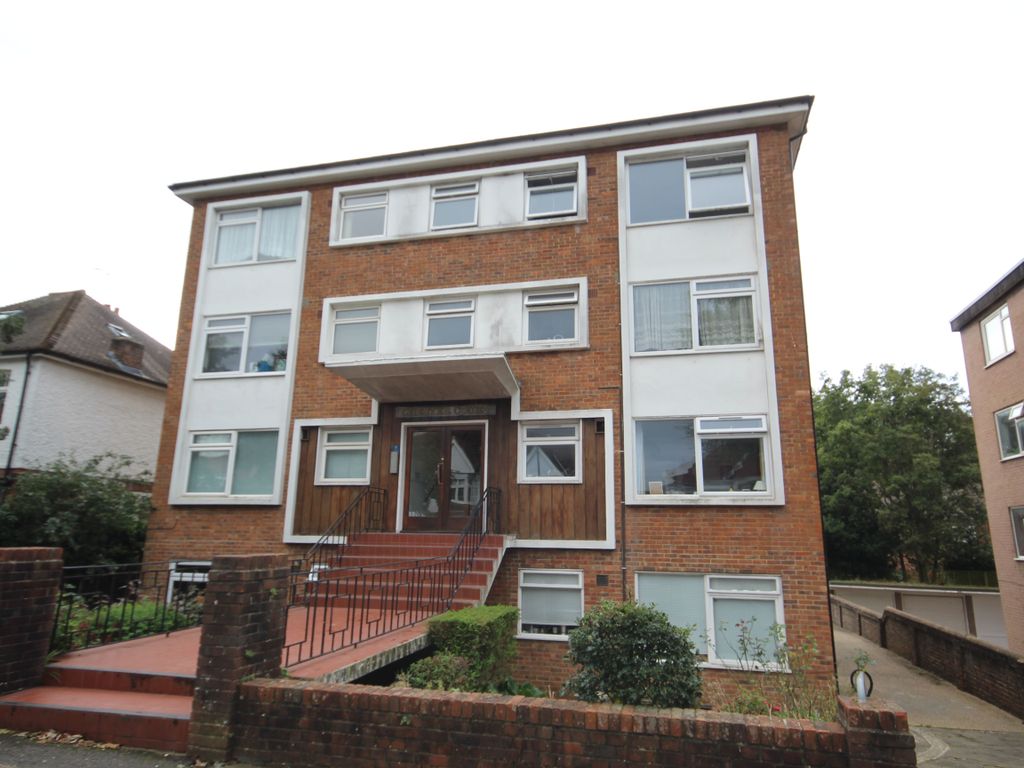 1 bed flat for sale in Davigdor Road, Hove BN3, £245,000