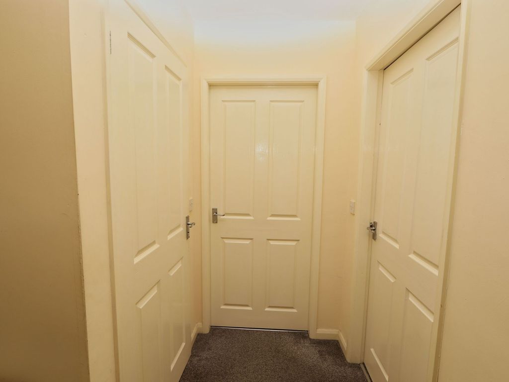 1 bed flat for sale in Liverpool Road, Cadishead M44, £100,000