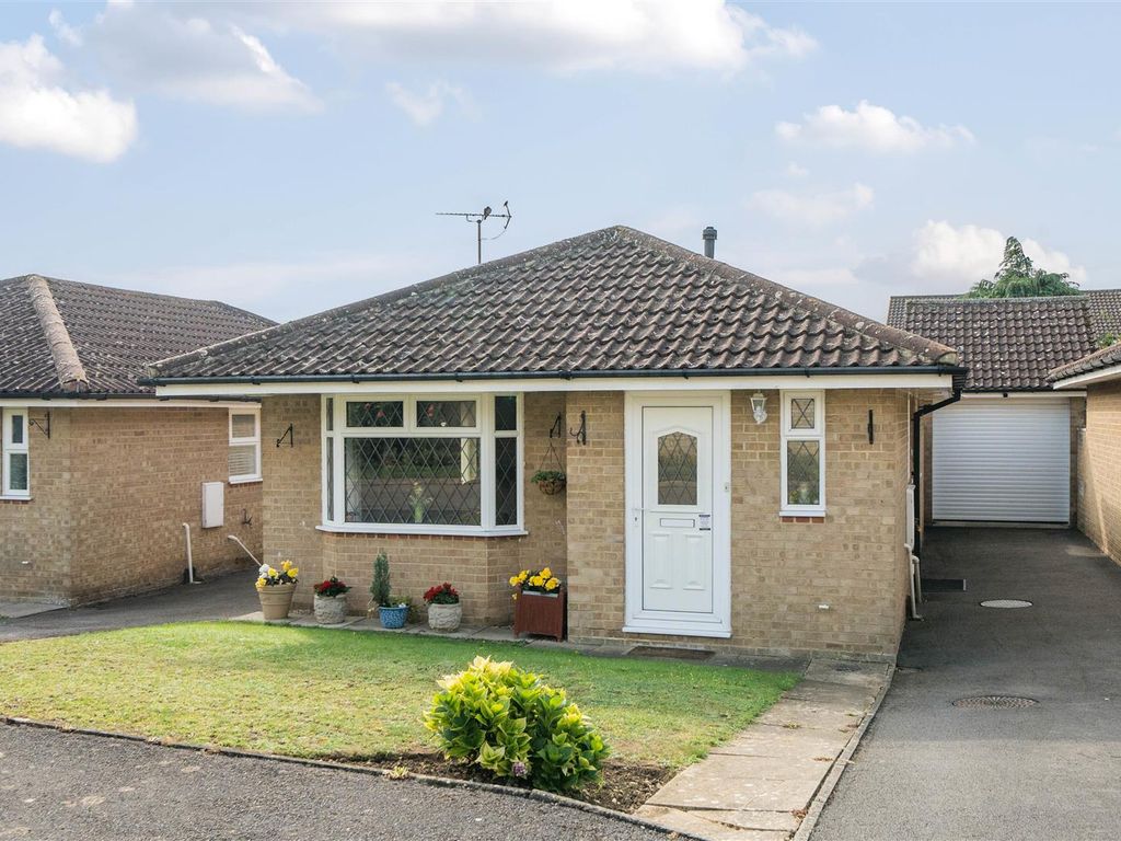 2 bed detached bungalow for sale in Tyrell Close, Stanford In The Vale, Faringdon SN7, £319,950