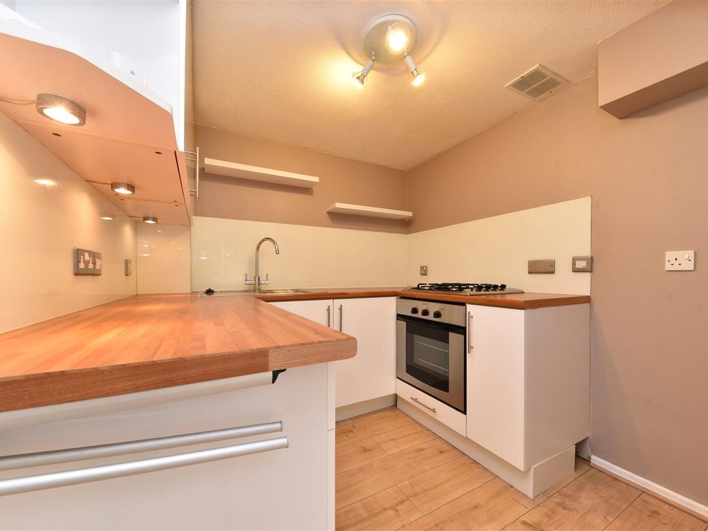 1 bed detached house for sale in Downlands, Stevenage SG2, £240,000