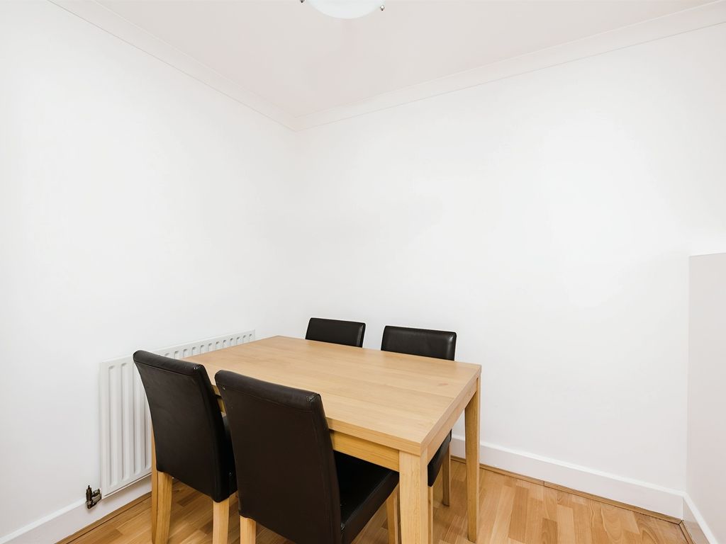 2 bed flat for sale in Henry Bird Way, Northampton NN4, £130,000