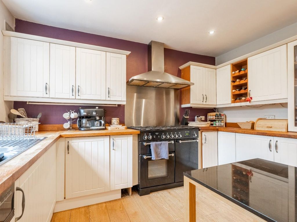 3 bed detached house for sale in Barr Street, Dudley DY3, £240,000