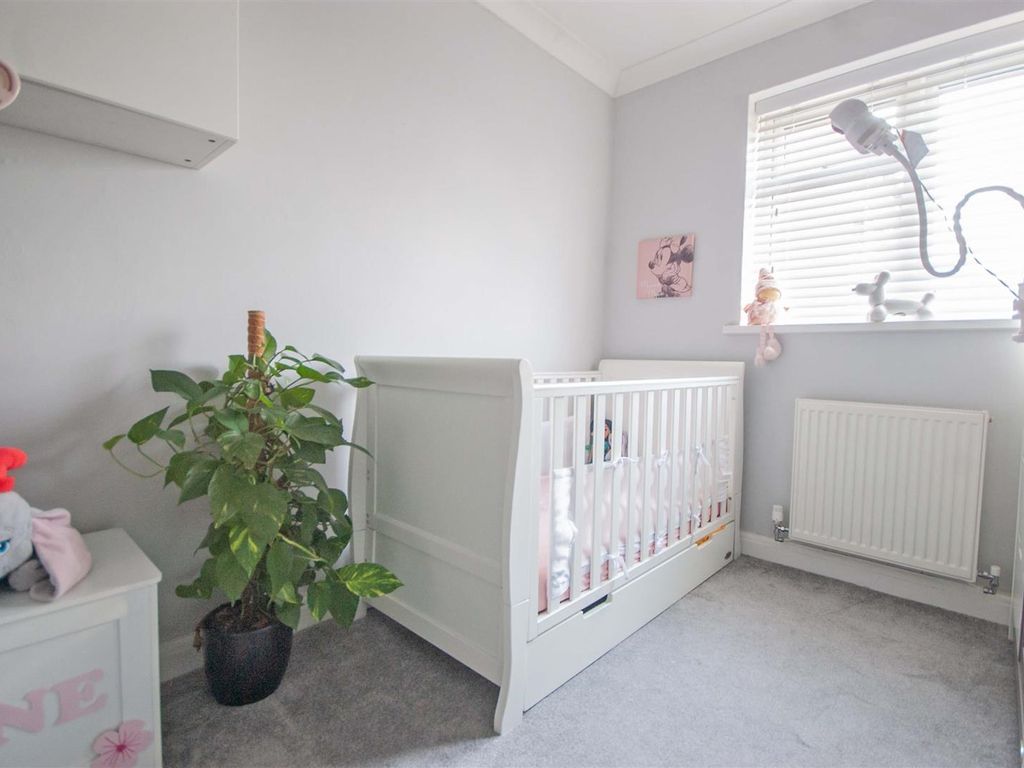 2 bed maisonette for sale in Tamar Rise, Springfield, Chelmsford CM1, £220,000