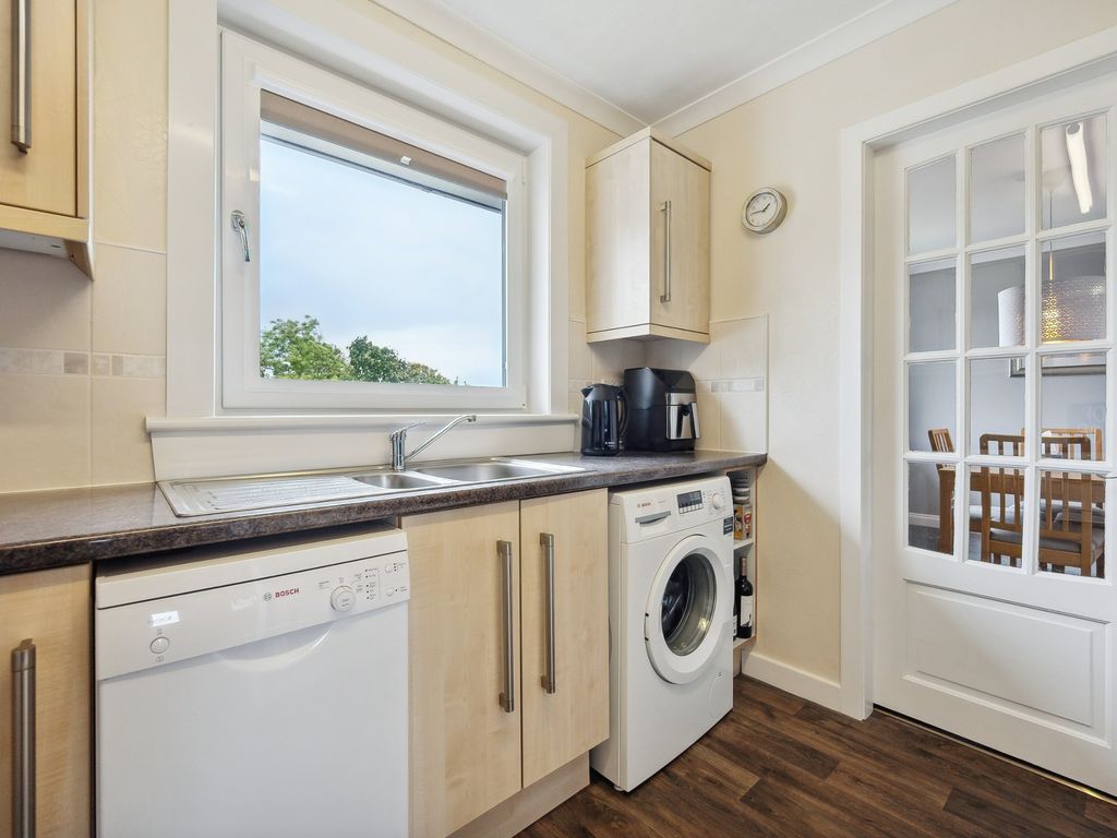 3 bed flat for sale in Park Lane, Helensburgh, Argyll & Bute G84, £162,000