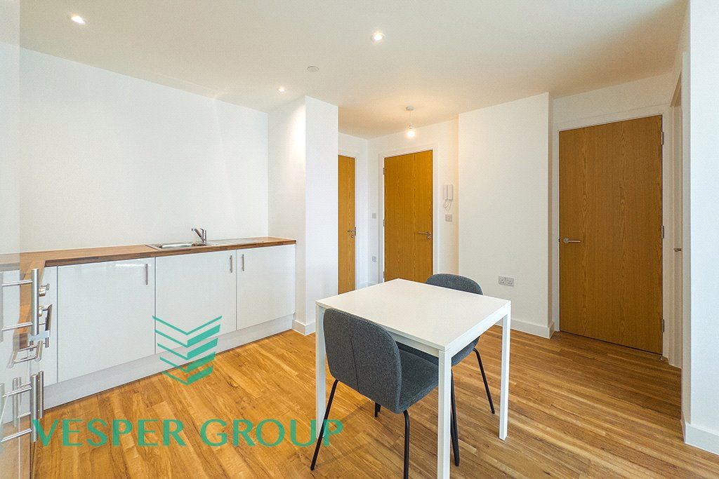 1 bed flat for sale in Media City Tower 3, Media City, Salford M50, £215,000