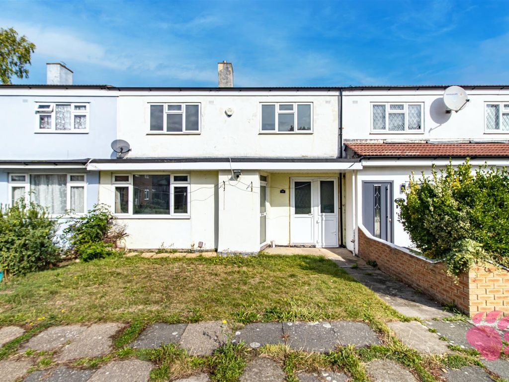 2 bed terraced house for sale in Kirby Road, Basildon SS14, £275,000
