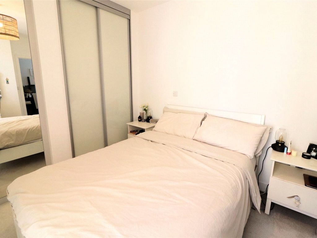 1 bed flat for sale in Hobson Avenue, Trumpington, Cambridge, Cambridgeshire CB2, £320,000