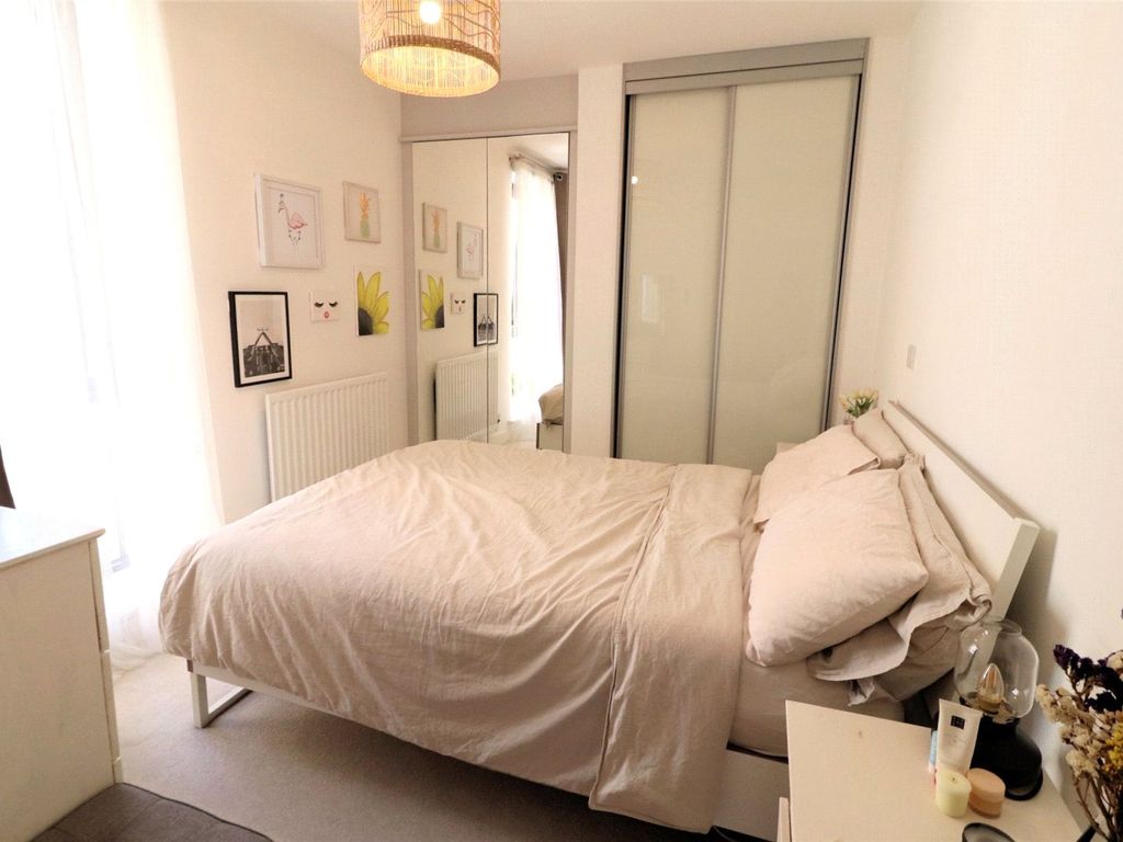 1 bed flat for sale in Hobson Avenue, Trumpington, Cambridge, Cambridgeshire CB2, £320,000