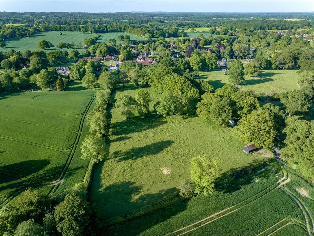 Land for sale in The Lee, Great Missenden HP16, £100,000