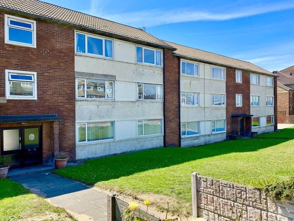 2 bed flat for sale in New Road, Lytham St Annes FY8, £43,000