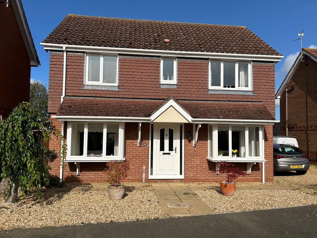 3 bed detached house for sale in Ryefield, Langtoft, Peterborough PE6, £315,000