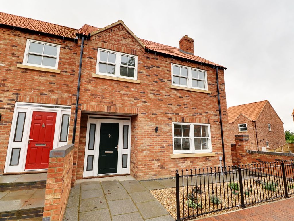 3 bed end terrace house for sale in Church Street, Crowle DN17, £240,000